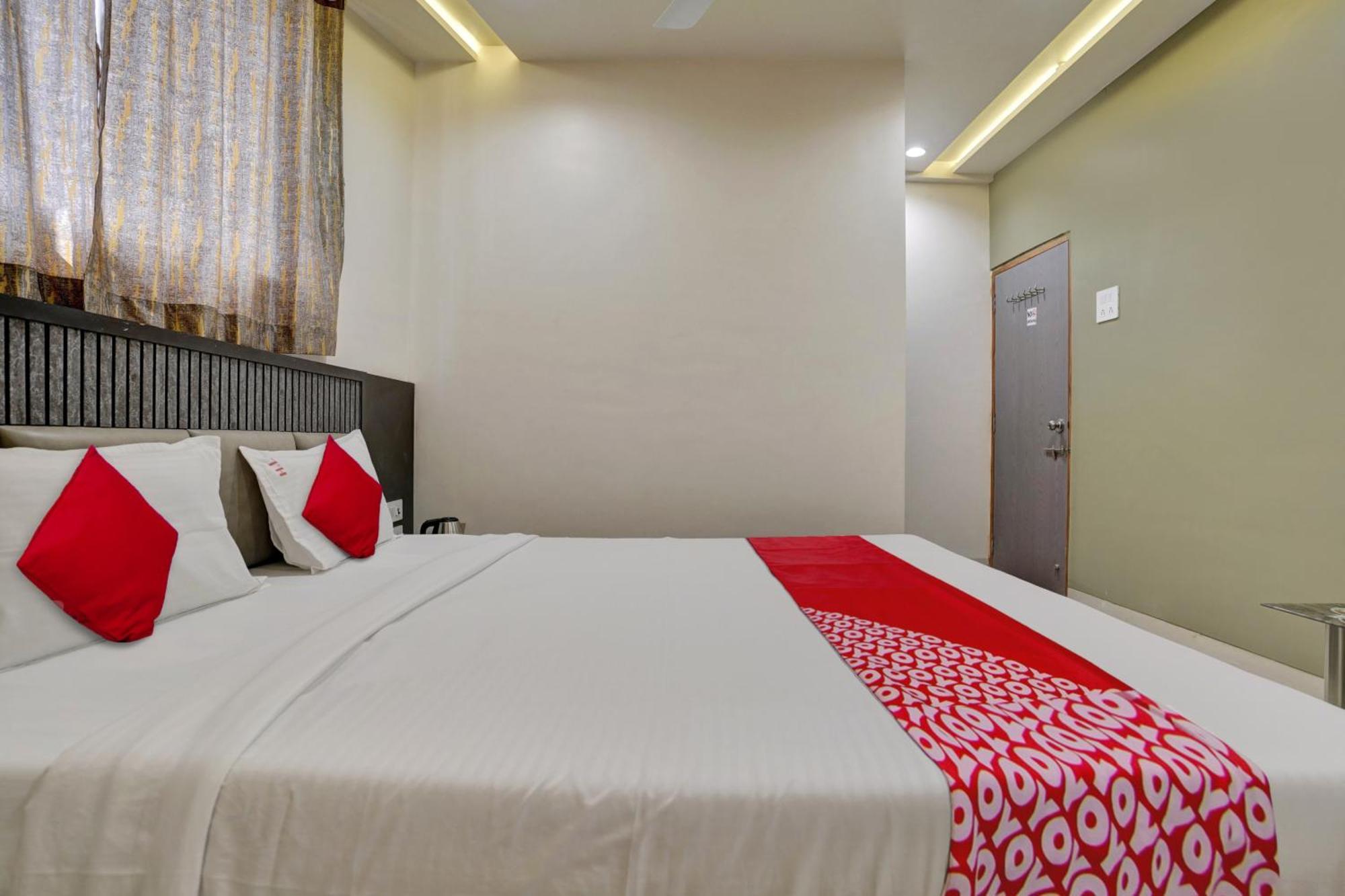 Super Hotel O Dhiman Residency Ulhāsnagar Eksteriør billede
